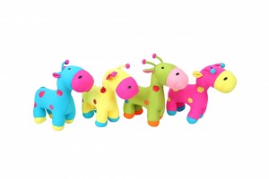 Peluche con puntitos de colores por mayor